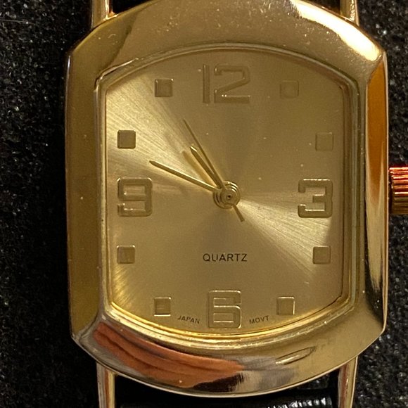 New Mens/Womens Analog Quartz Japan Movement Gold Tone Watch with New Battery - Picture 6 of 7